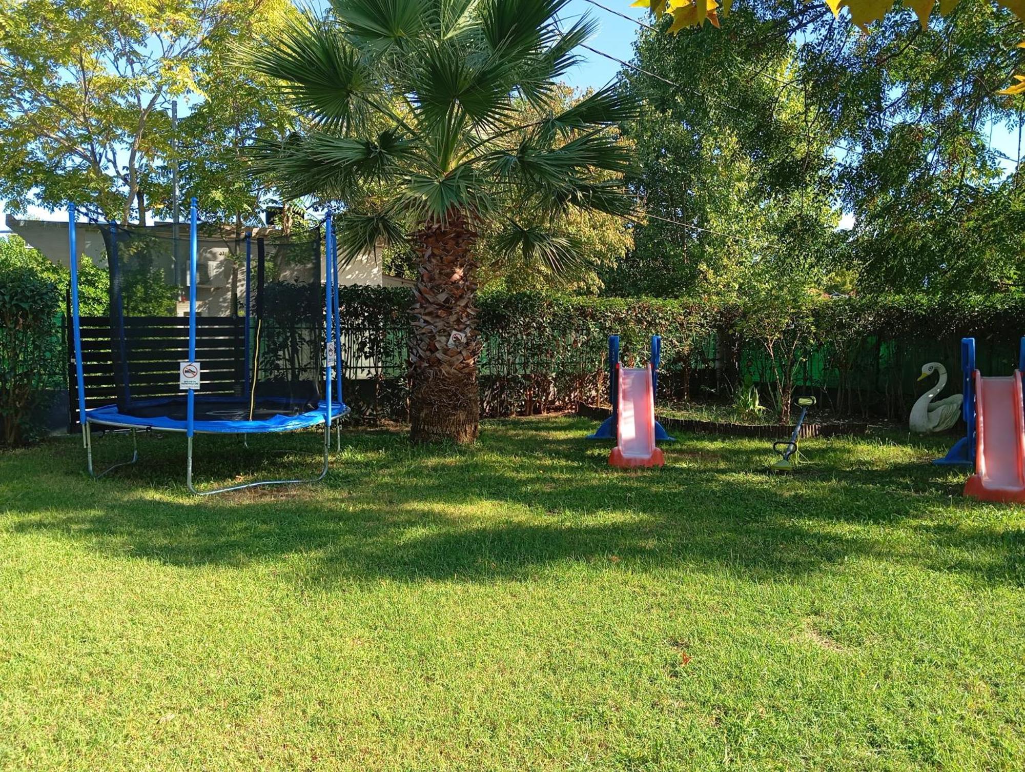Noufara Apartments Néa Meságkala エクステリア 写真