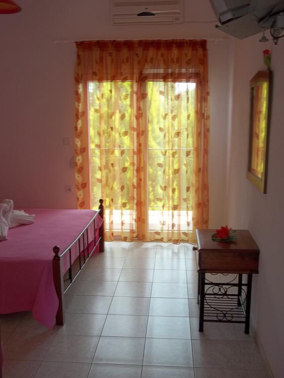 Noufara Apartments Néa Meságkala エクステリア 写真